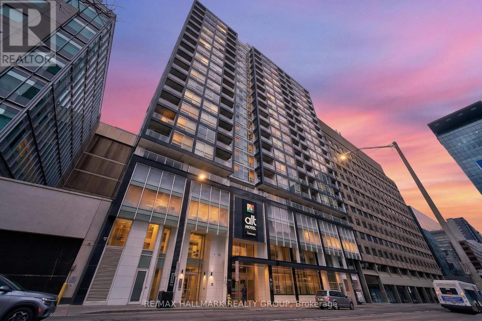 1806 - 199 SLATER STREET, Ottawa, Ontario K1P0C8