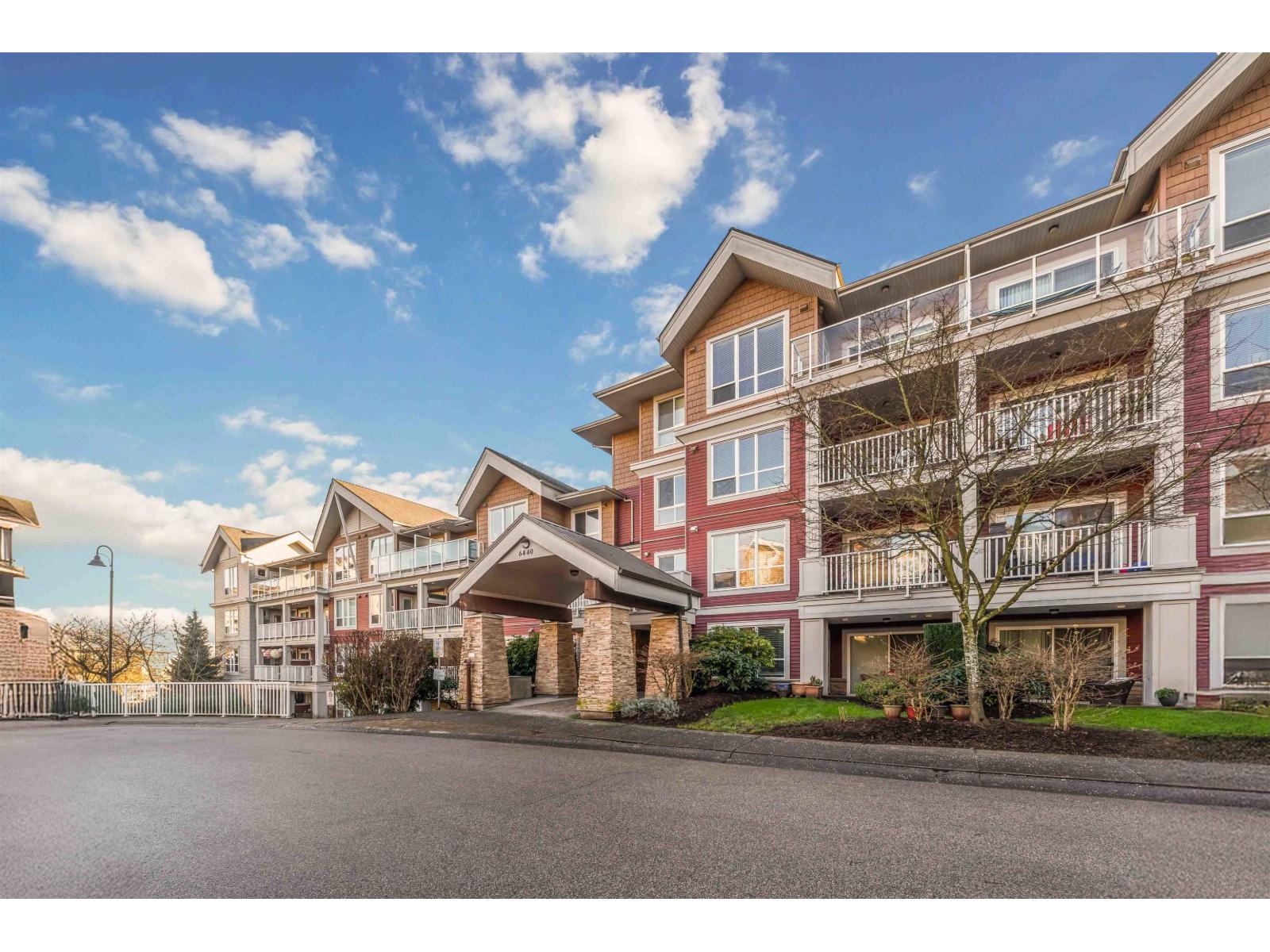 For sale: 414 6440 194 STREET, Surrey, British Columbia V4N6J7