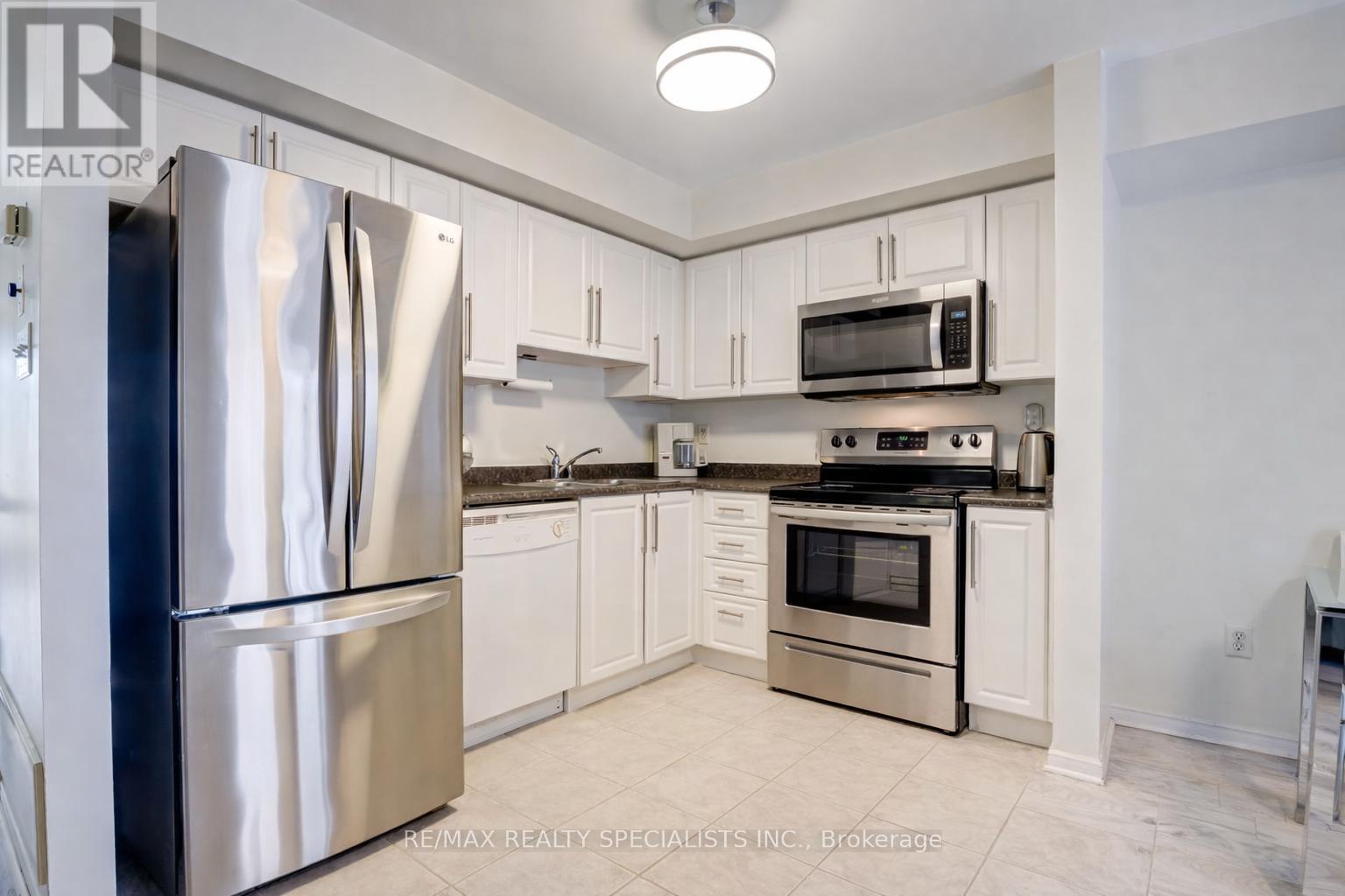Row / Townhouse for Sale in 16 - 3975 EGLINTON AVENUE W|Mississauga (Churchill Meadows), Ontario L5M0E7 4