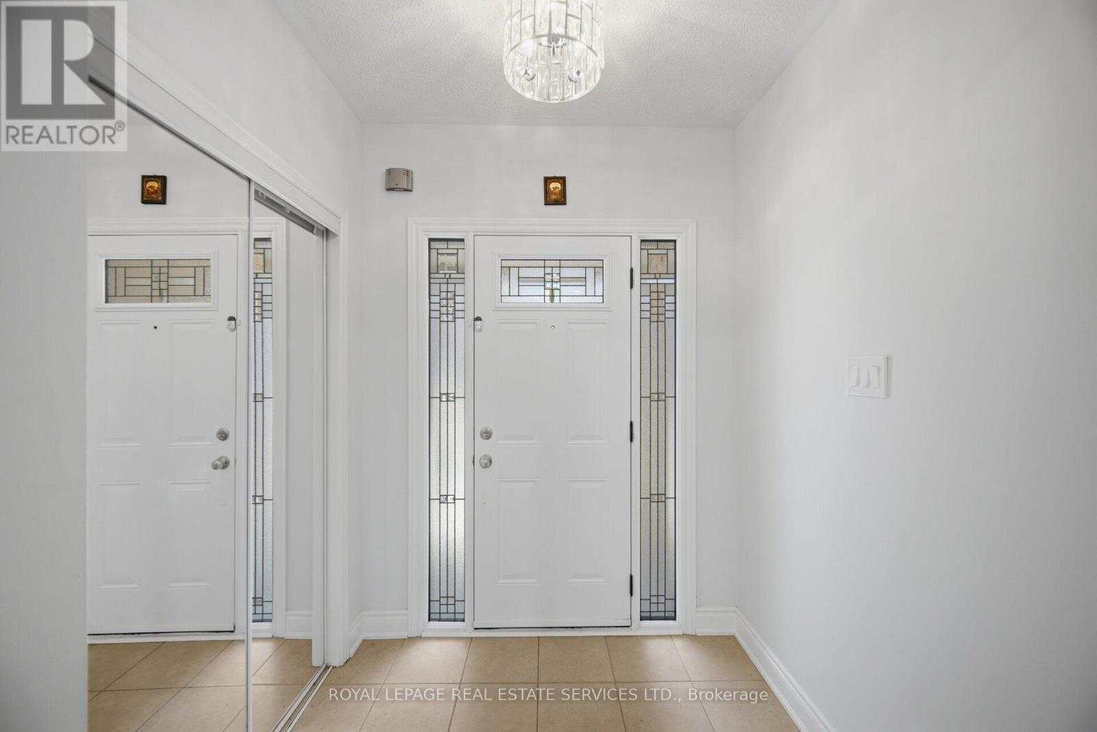 Row / Townhouse for Sale in 3749 NIGHTSTAR DRIVE|Mississauga (Churchill Meadows), Ontario L5M8A5 4