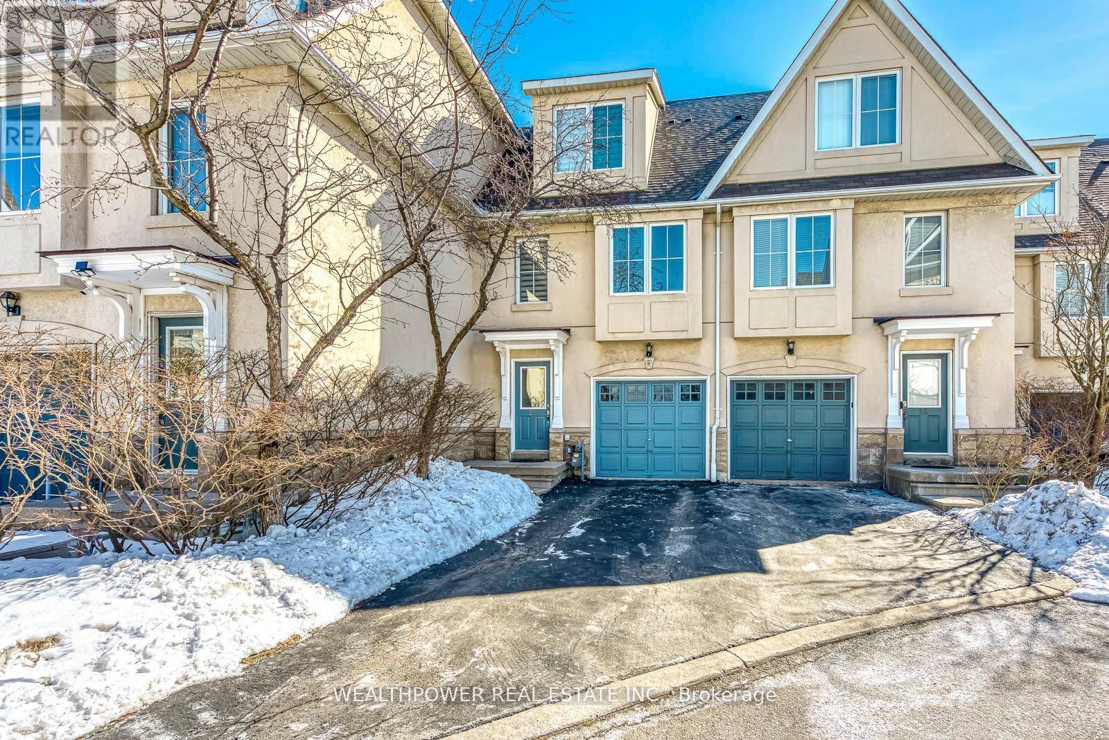 Row / Townhouse for Sale in 26 - 800 DUNDAS STREET W|Mississauga (Erindale), Ontario L5C4S8