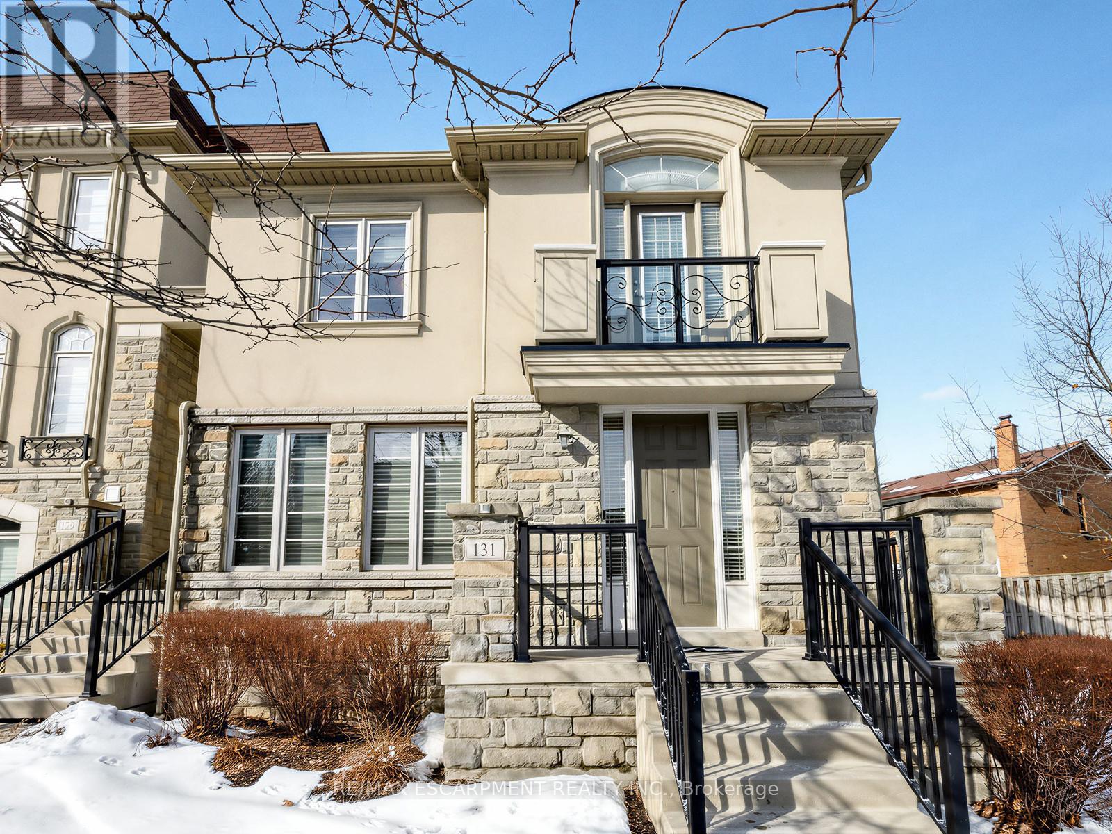 Row / Townhouse for Sale in 131 ROBERT SPECK PARKWAY|Mississauga (City Centre), Ontario L4Z0A6 5