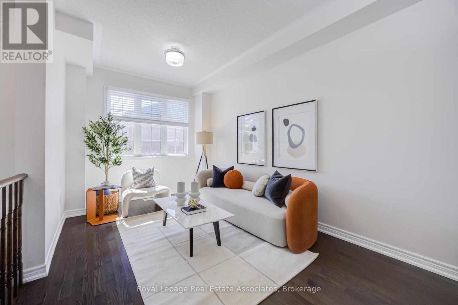 Row / Townhouse for Sale in 1376 GRANROCK CRESCENT|Mississauga (East Credit), Ontario L5V0E1 5