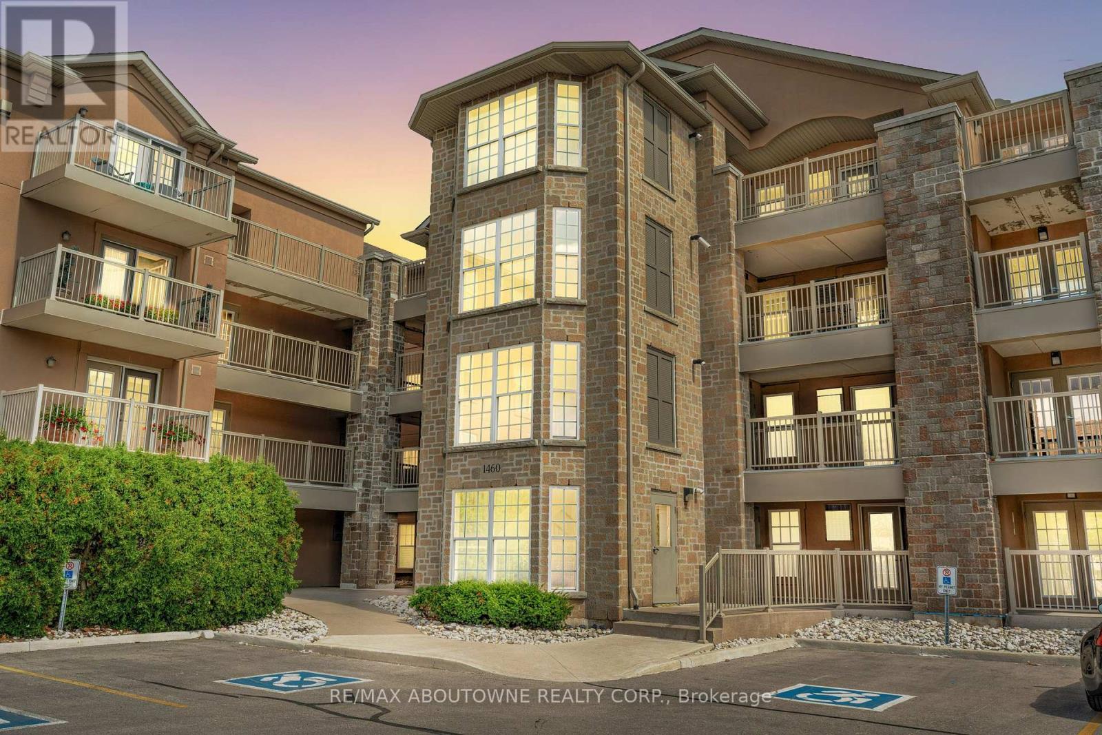 212 - 1460 BISHOPS GATE