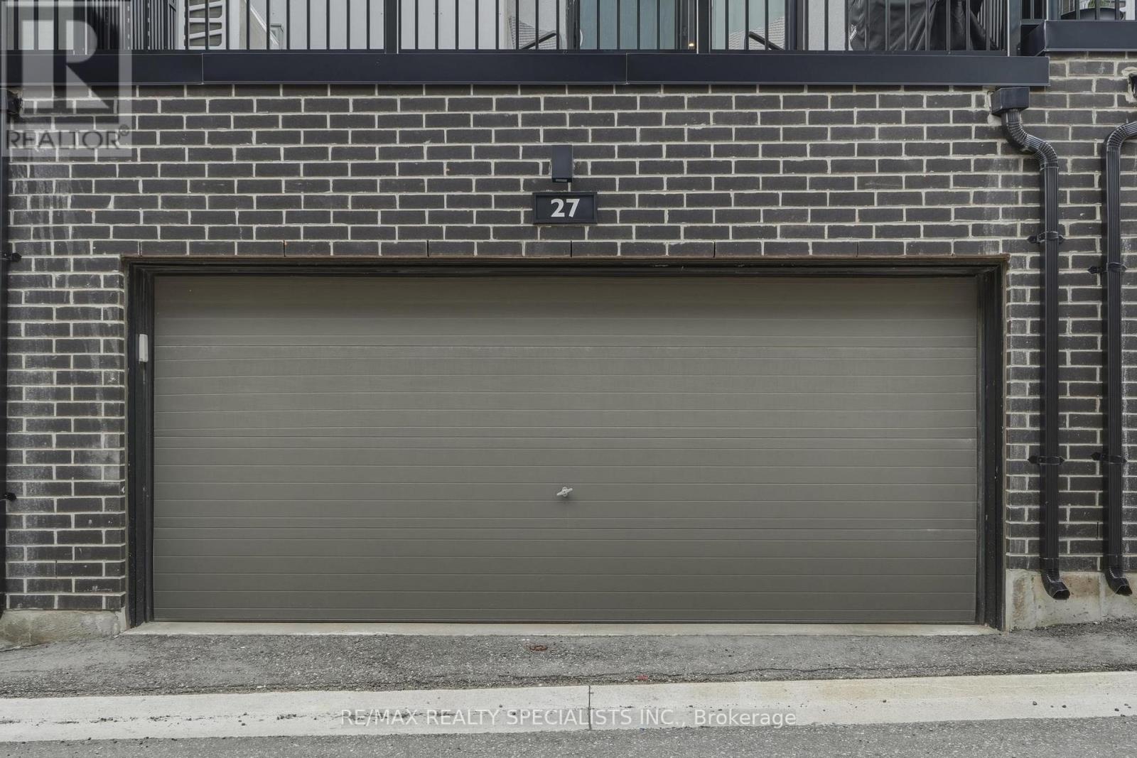 Row / Townhouse for Sale in 27 - 348 WHEAT BOOM DRIVE|Oakville (JM Joshua Meadows), Ontario L6H3V6 2