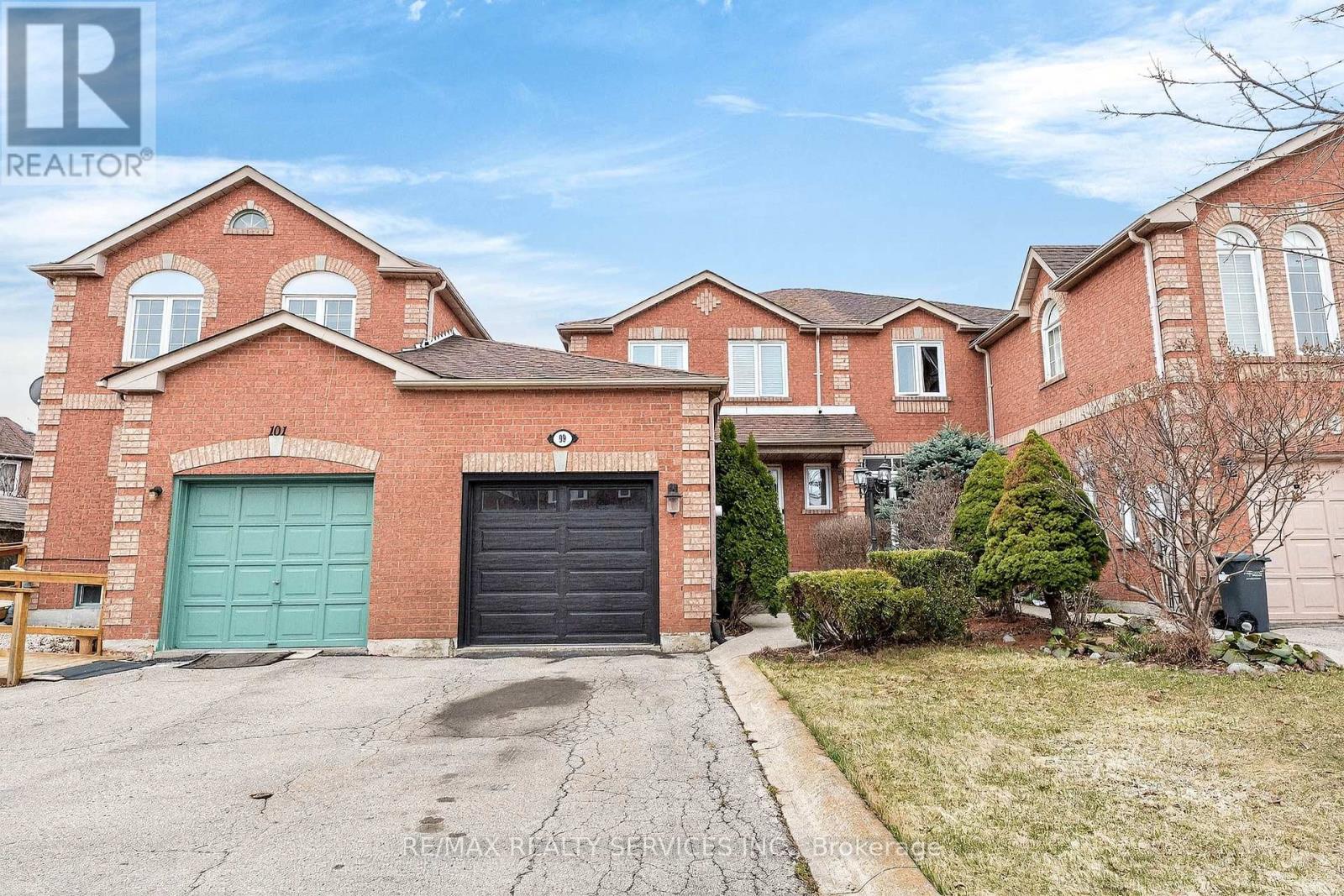 Row / Townhouse for Sale in 99 WHITE TAIL CRESCENT|Brampton (Fletcher's West), Ontario L6Y5B9 2