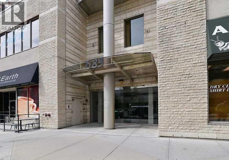 Apartment for Sale in 703, 683 10 Street SW|Calgary, Alberta T2P5G3 2