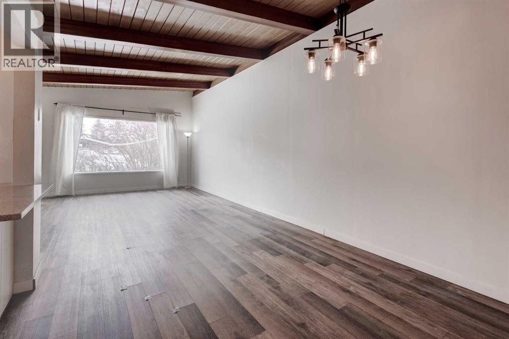 Duplex for Sale in 717 67 Avenue SW|Calgary, Alberta T2V0M4 3