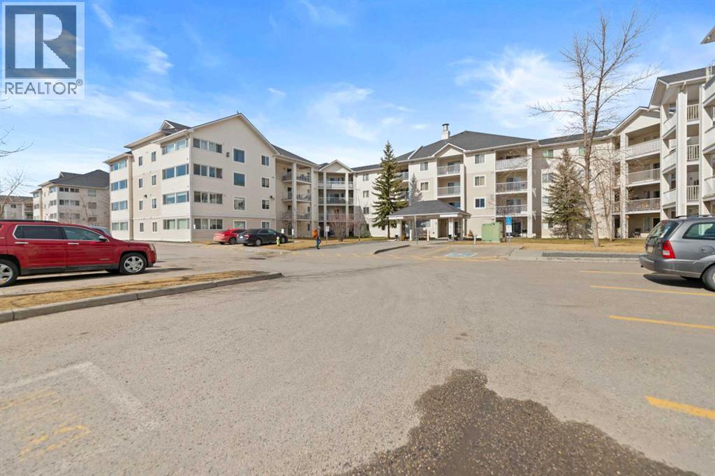Apartment for Sale in 1102, 6224 17 Avenue SE|Calgary, Alberta T2A7X8 3