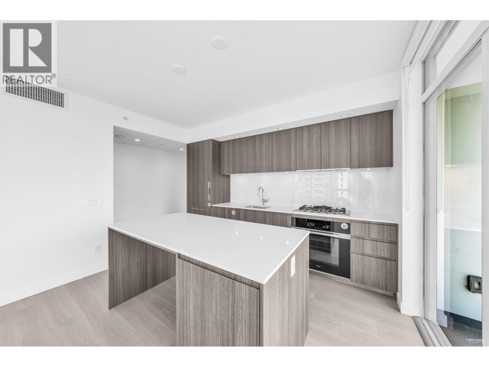 809 6537 TELFORD AVENUE|Burnaby, British Columbia V5H0K9