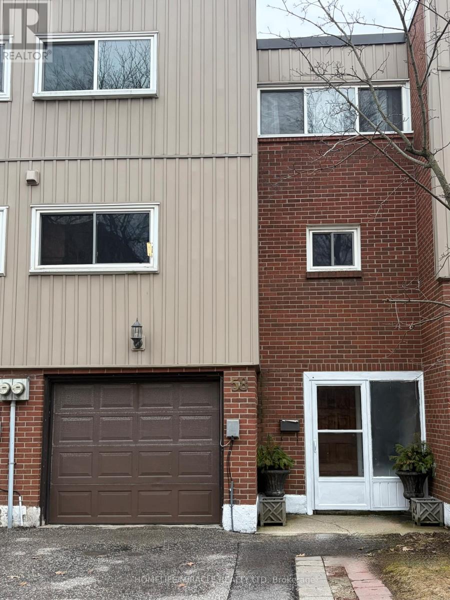 Row / Townhouse for Sale in 58 - 400 BLOOR STREET|Mississauga (Mississauga Valleys), Ontario L5A3M8