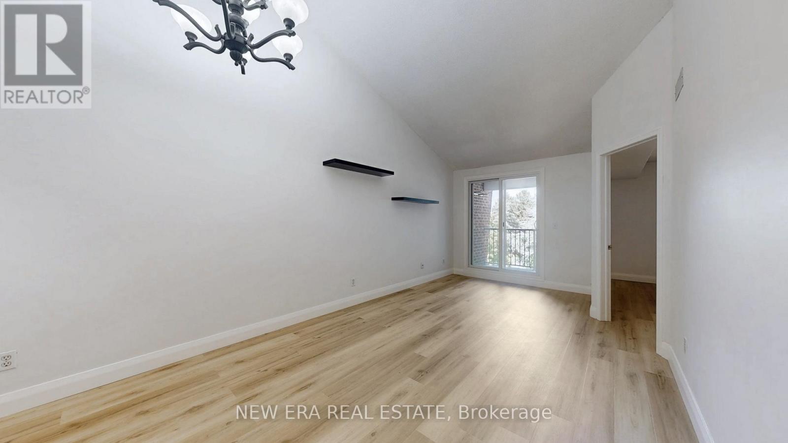 Row / Townhouse for Sale in 199 - 75 BRISTOL ROAD E|Mississauga (Hurontario), Ontario L4Z3P2 3