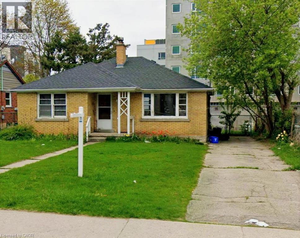293 ALBERT Street, Waterloo, Ontario N2L3T9