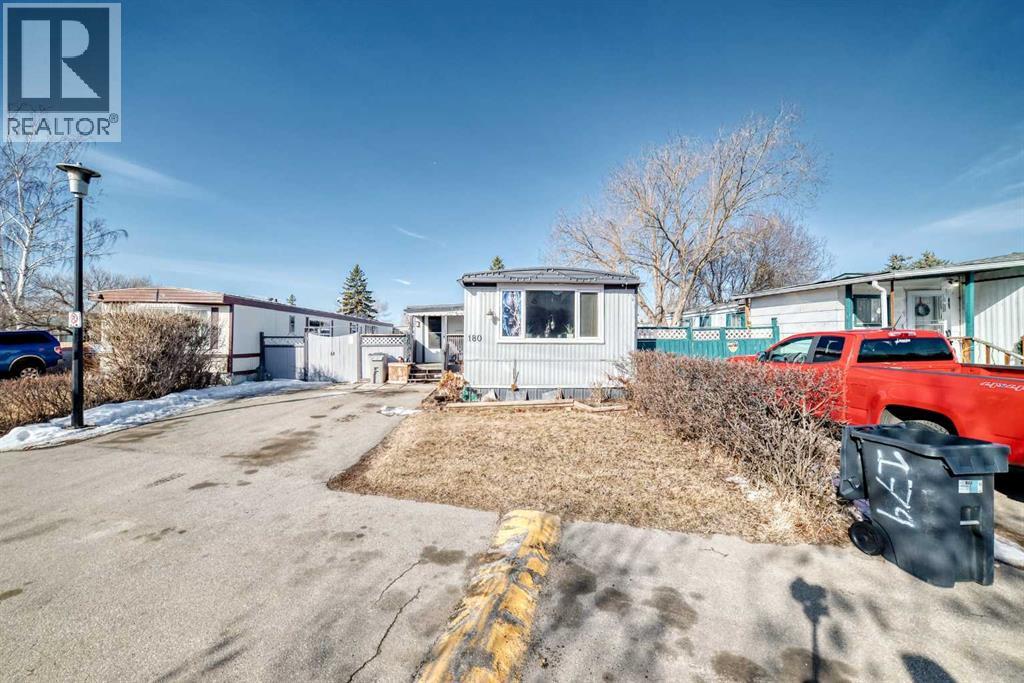 Mobile Home for Sale in 180, 6724 17 Avenue SE|Calgary, Alberta T2A0W5 3