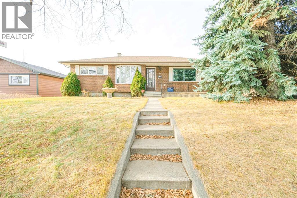 House for Sale in 59 Rosewood Road NW|Calgary, Alberta T2K1N3 5