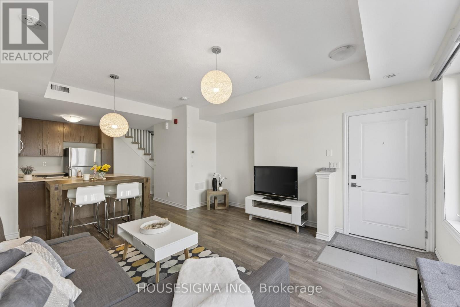 Row / Townhouse for Sale in 5 - 85 EASTWOOD PARK GARDENS|Toronto (Long Branch), Ontario M8W0B9 4