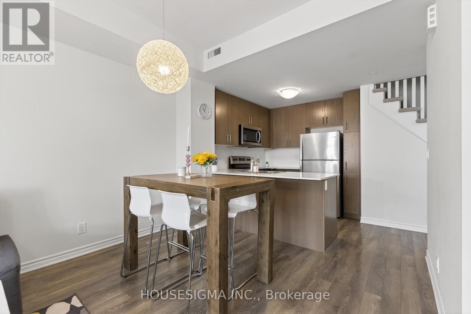 Row / Townhouse for Sale in 5 - 85 EASTWOOD PARK GARDENS|Toronto (Long Branch), Ontario M8W0B9 5