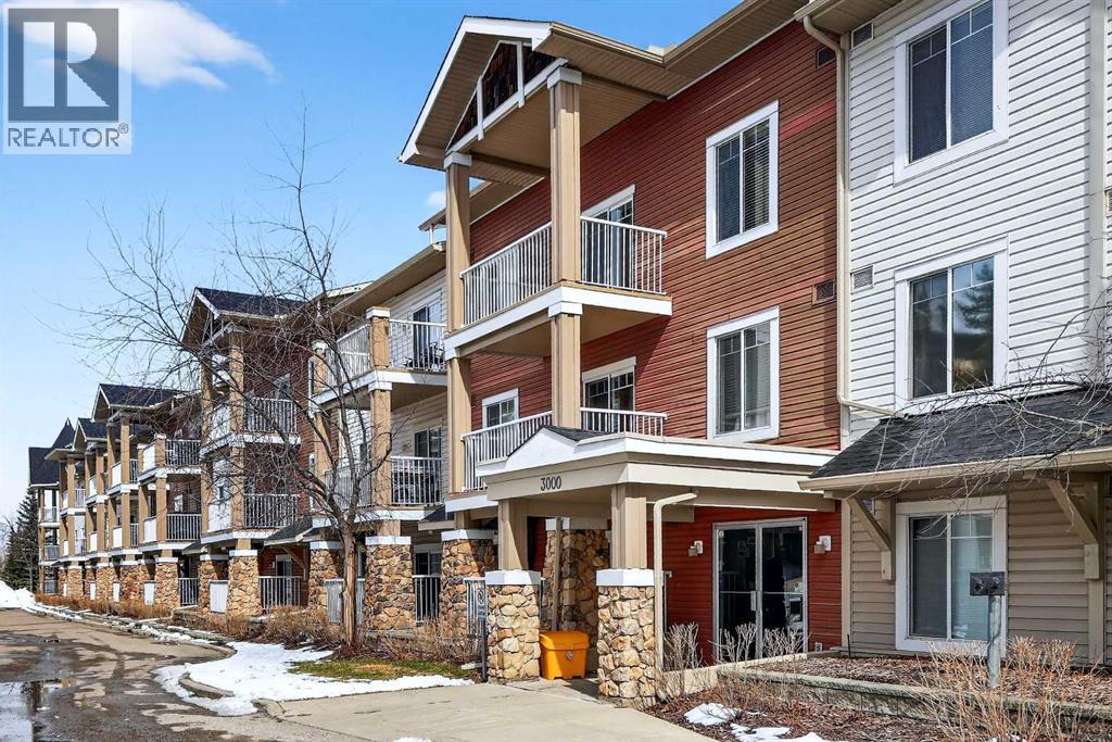 Apartment for Sale in 3105, 70 Panamount Drive NW|Calgary, Alberta T3K5Z1 3