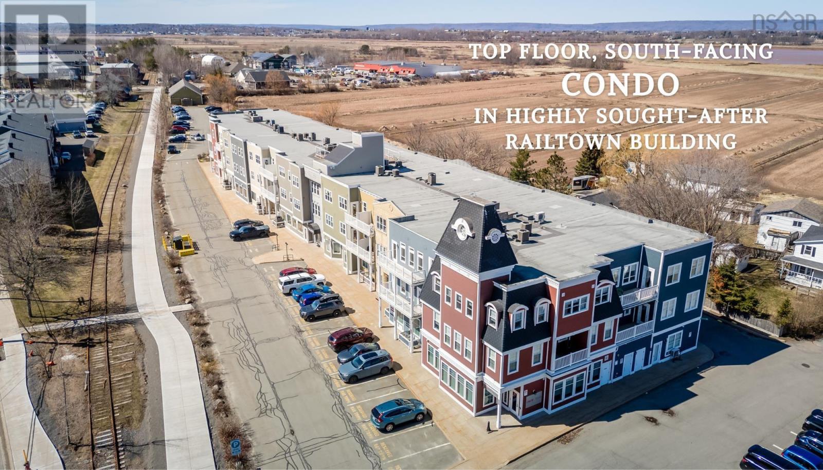 302 24 Harbourside Drive