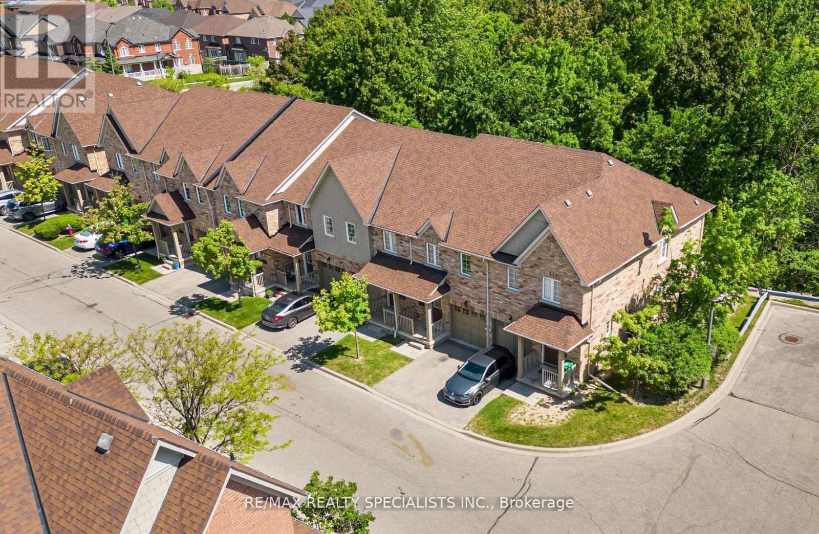 Row / Townhouse for Sale in 70 - 3950 ERIN CENTRE BOULEVARD|Mississauga (Churchill Meadows), Ontario L5M0A5 2