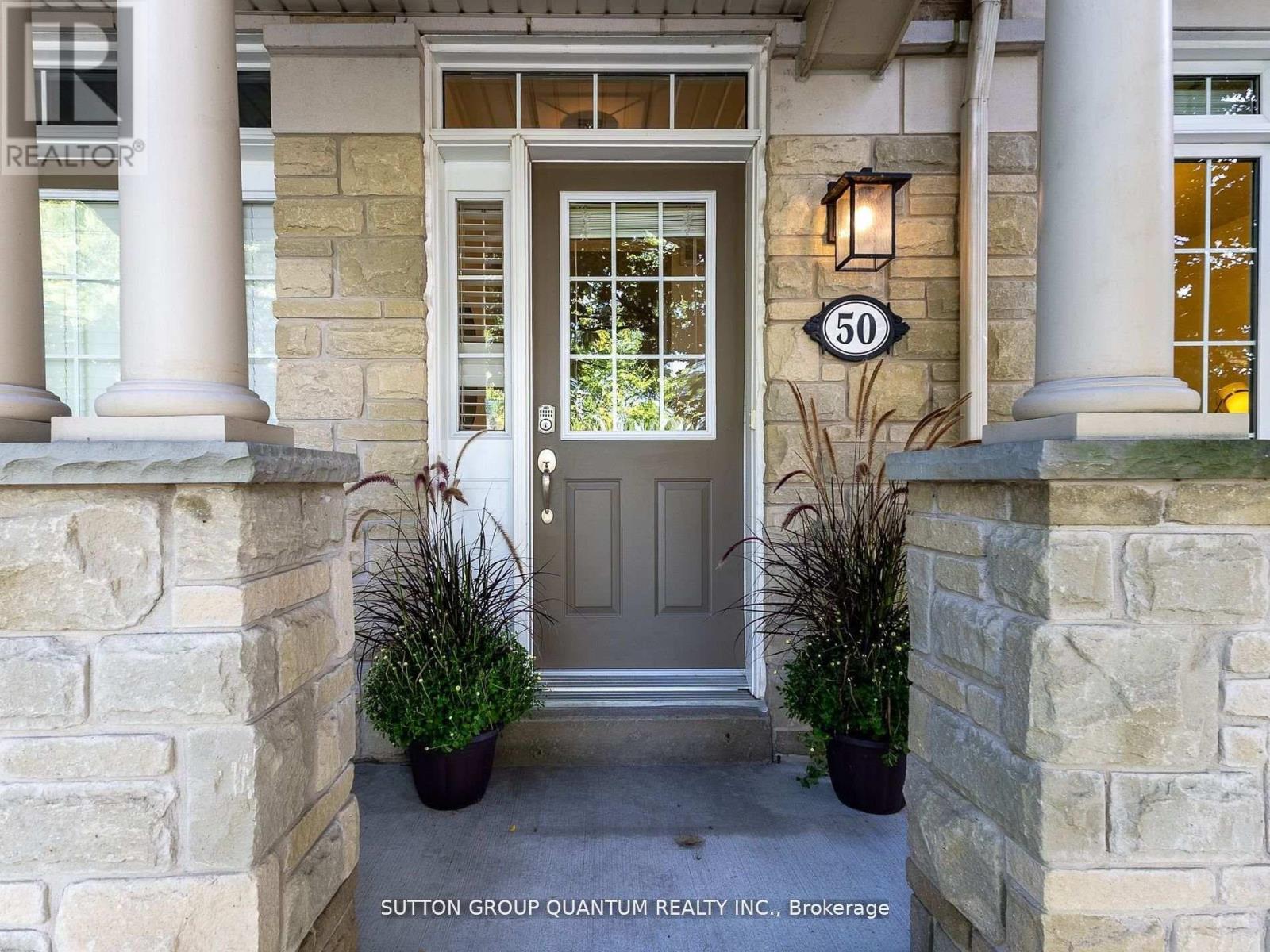 Row / Townhouse for Sale in 50 ROSEWOOD AVENUE|Mississauga (Port Credit), Ontario L5G4W3 2