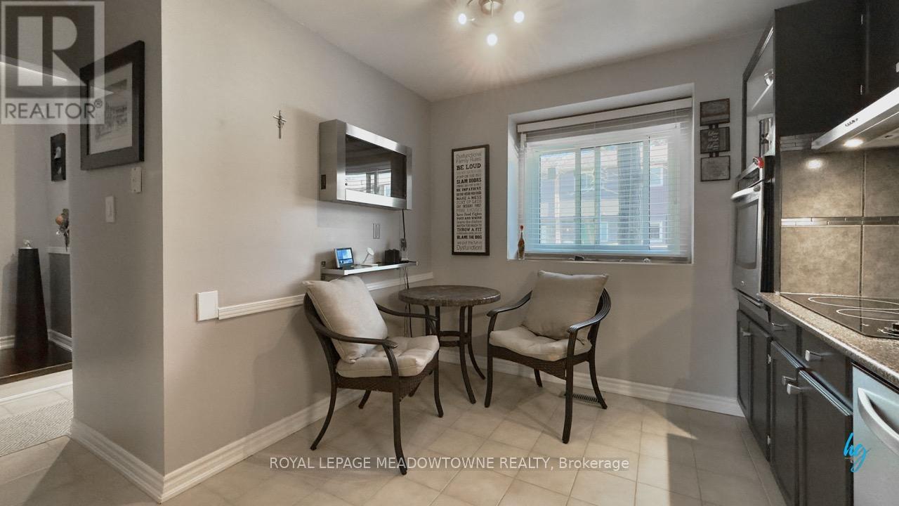 Row / Townhouse for Sale in 14 - 6855 GLEN ERIN DRIVE|Mississauga (Meadowvale), Ontario L5N1P6 5