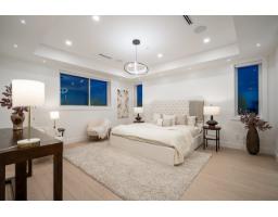 For sale: 15569 OXENHAM AVENUE, White Rock, British Columbia