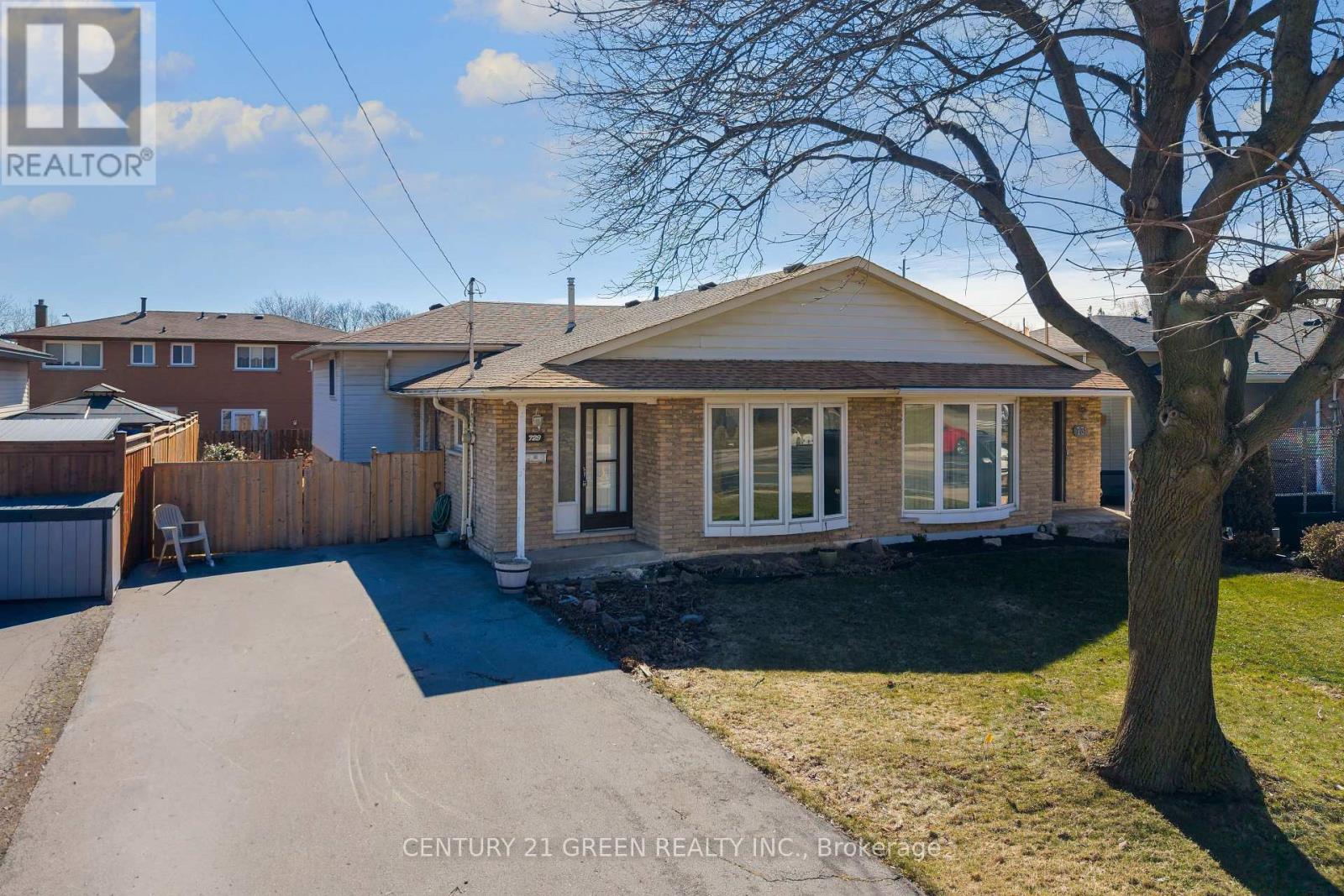729 WEST 5TH STREET, Hamilton (Fessenden), Ontario L9C3R3