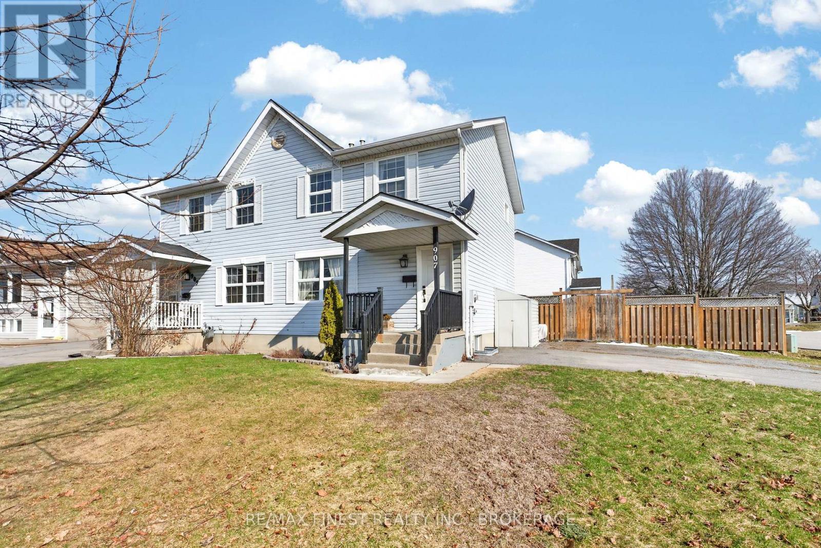 For sale: 907 WARBURTON CRESCENT, Kingston (East Gardiners Rd), Ontario K7M8L3 - X12982660 | REALTOR.ca