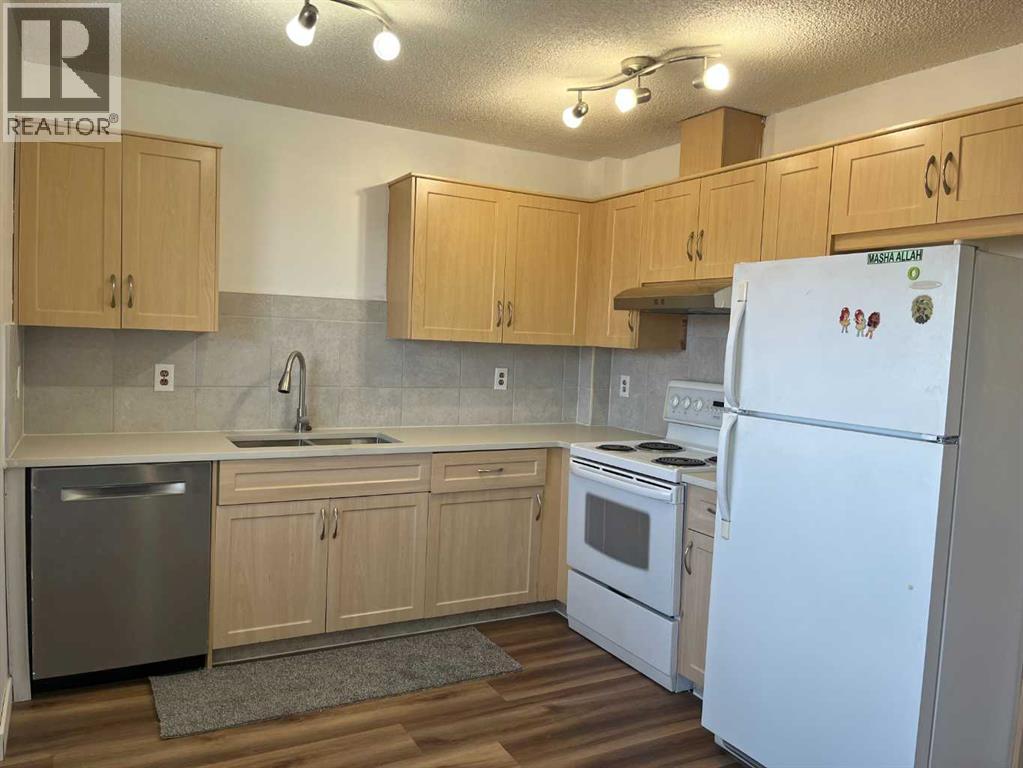 Row / Townhouse for Sale in 2102, 111 Tarawood Lane NE|Calgary, Alberta T3J5C2 4