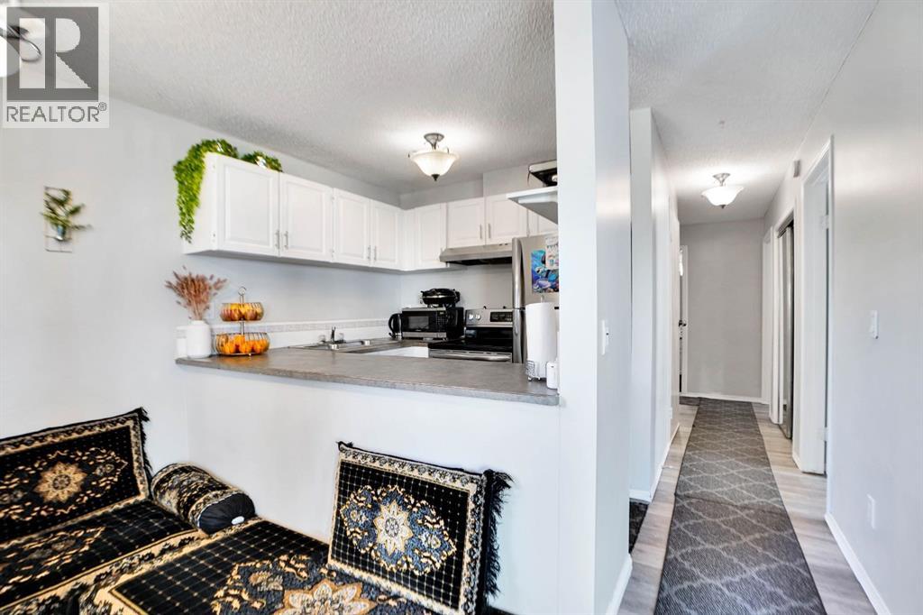 Apartment for Sale in 109, 110 20 Avenue NE|Calgary, Alberta T2E1P7 5