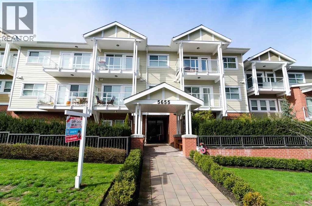 202 5655 INMAN AVENUE|Burnaby, British Columbia V6H2M2