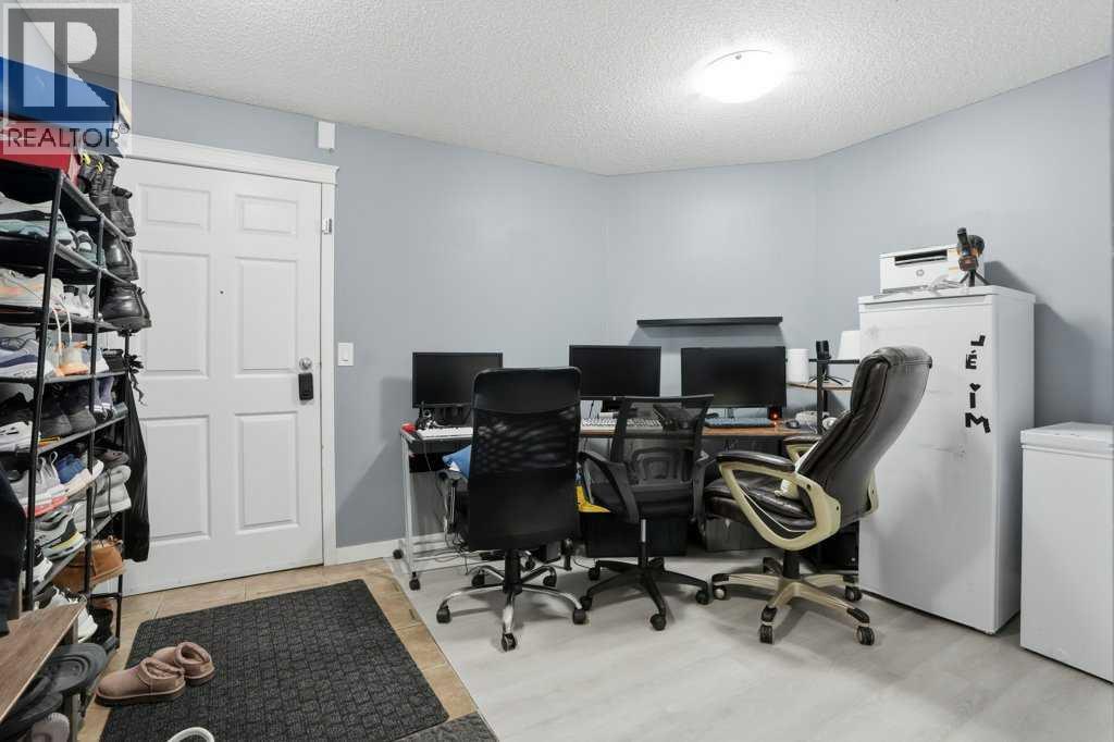 Apartment for Sale in 5106, 70 Panamount Drive NW|Calgary, Alberta T3K5Z1 5