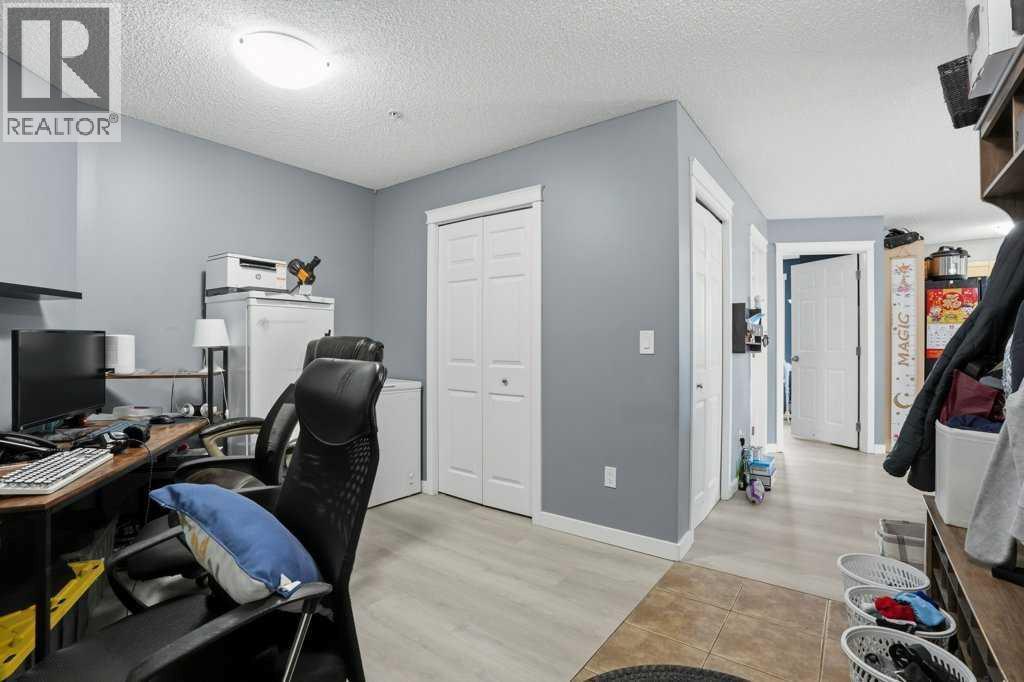 Apartment for Sale in 5106, 70 Panamount Drive NW|Calgary, Alberta T3K5Z1 4