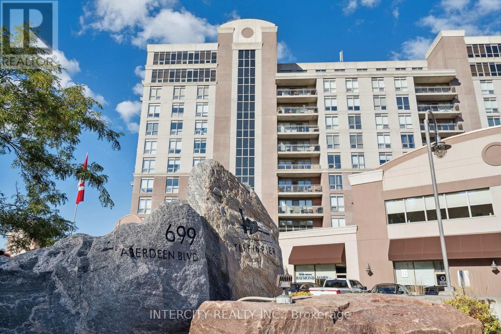 905 - 699 ABERDEEN BOULEVARD