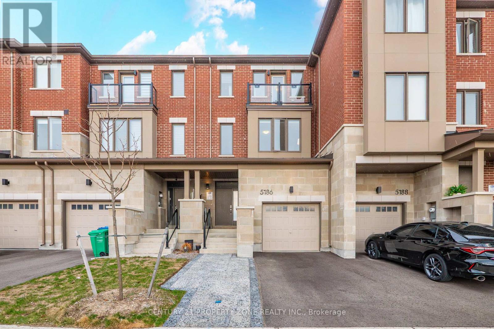 Row / Townhouse for Sale in 5186 VIOLA DESMOND DRIVE|Mississauga (Churchill Meadows), Ontario L5M2S7