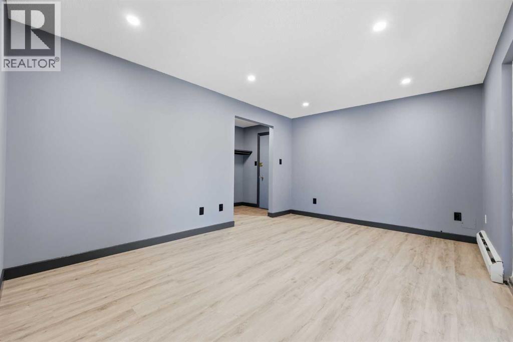 Apartment for Sale in 203, 3103 Blakiston Drive NW|Calgary, Alberta T2L1L7 5
