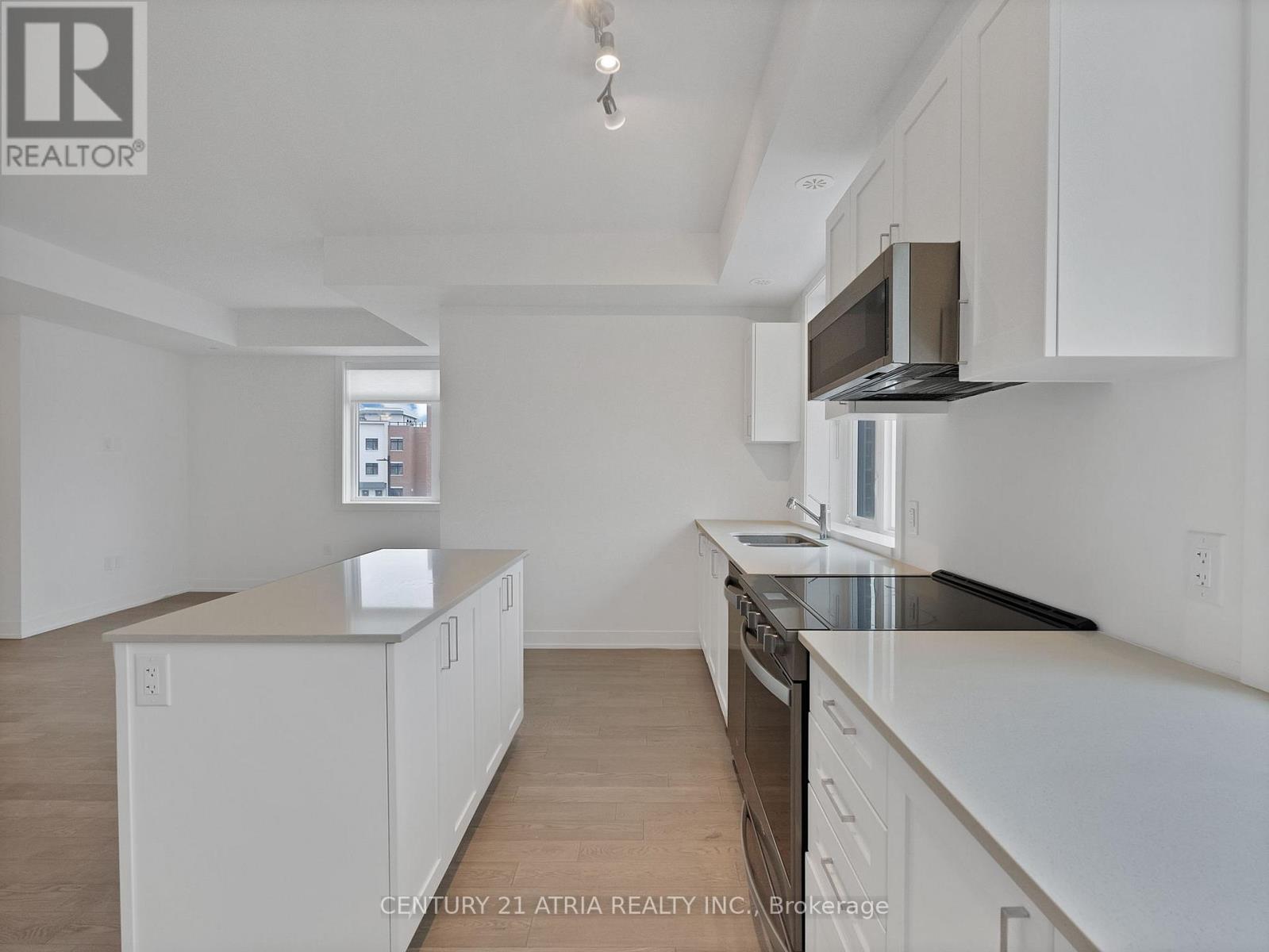 Row / Townhouse for Sale in 212 - 1085 DOUGLAS MCCURDY COMMON|Mississauga (Lakeview), Ontario L5G0C6 4