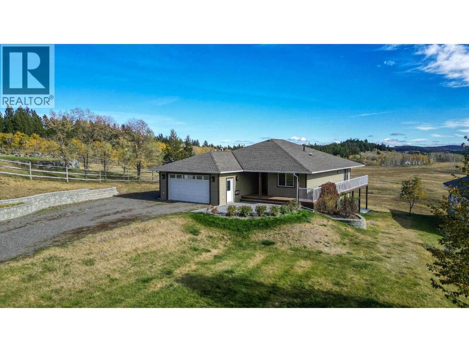 For sale: 5072 BLOCK DRIVE, 108 Mile Ranch, British Columbia V0K2Z0 ...