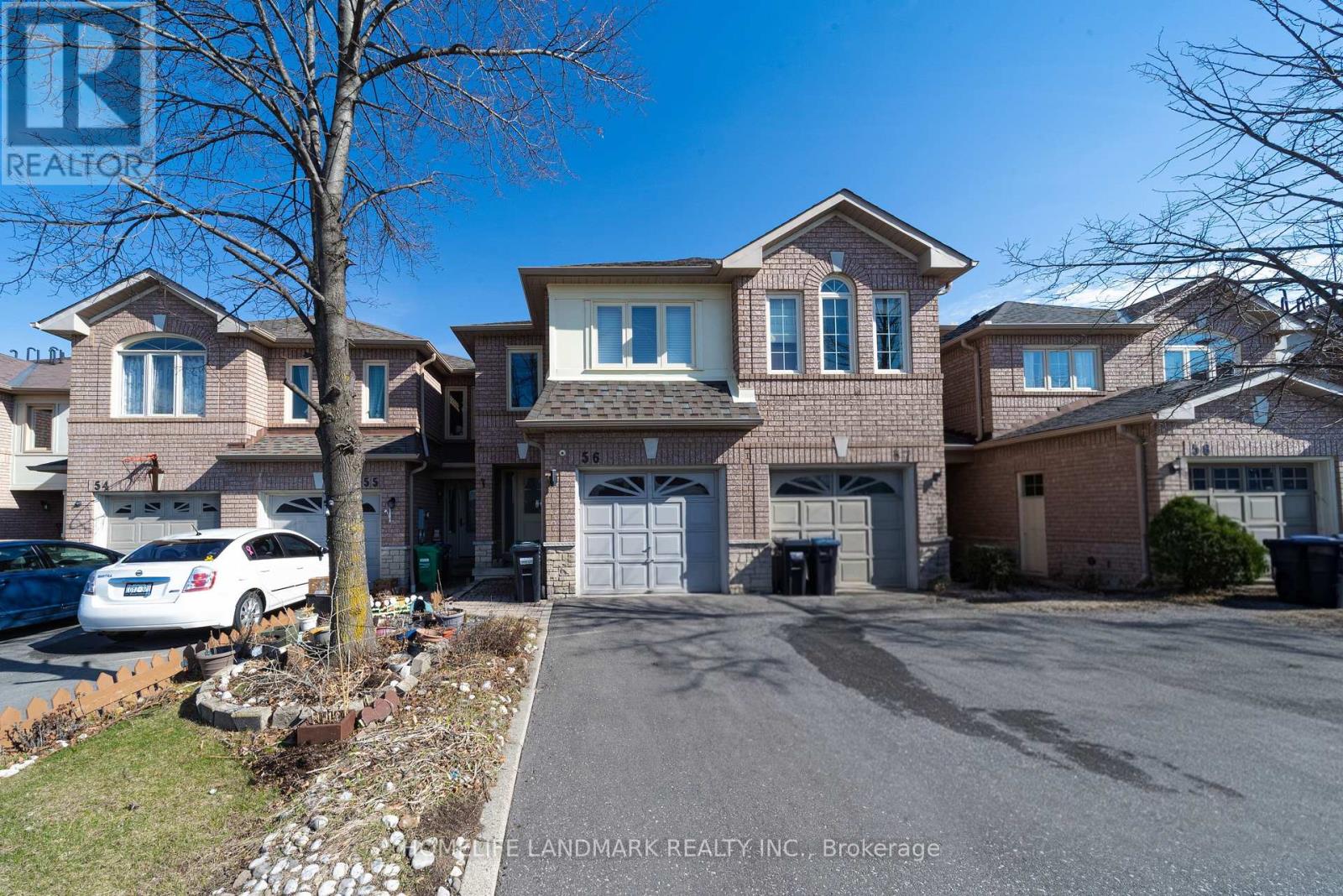Row / Townhouse for Sale in 56 - 5420 FALLINGBROOK DRIVE|Mississauga (East Credit), Ontario L5V2H6 2