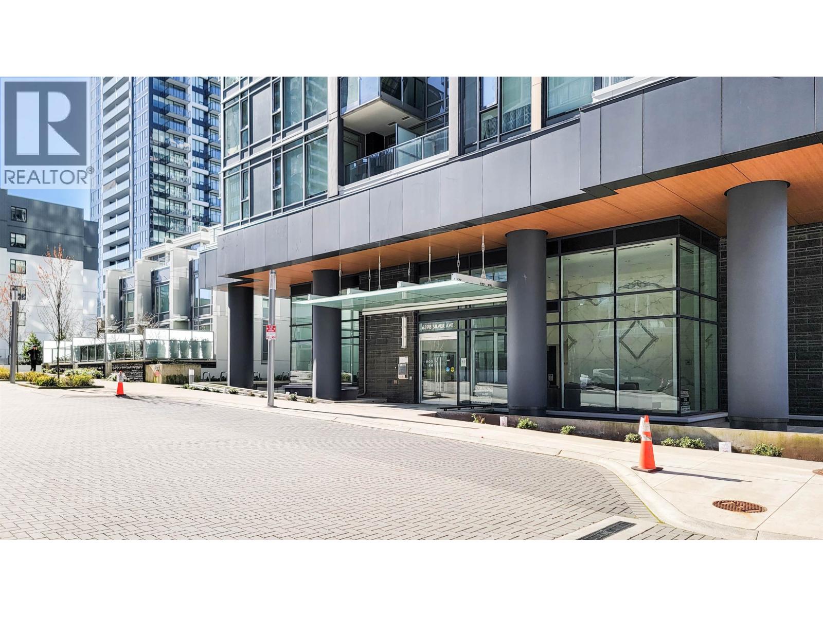 1107 6398 SILVER AVENUE|Burnaby, British Columbia V5H0K7
