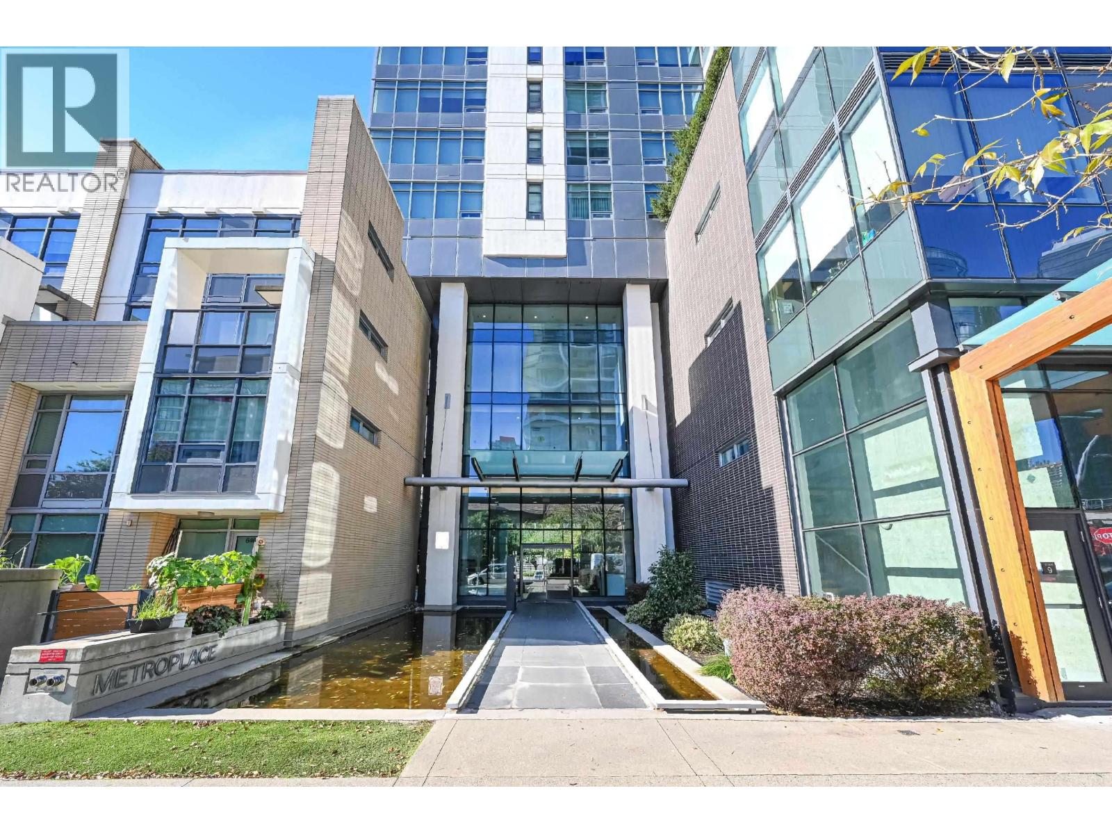 401 6461 TELFORD AVENUE|Burnaby, British Columbia V5H0B7