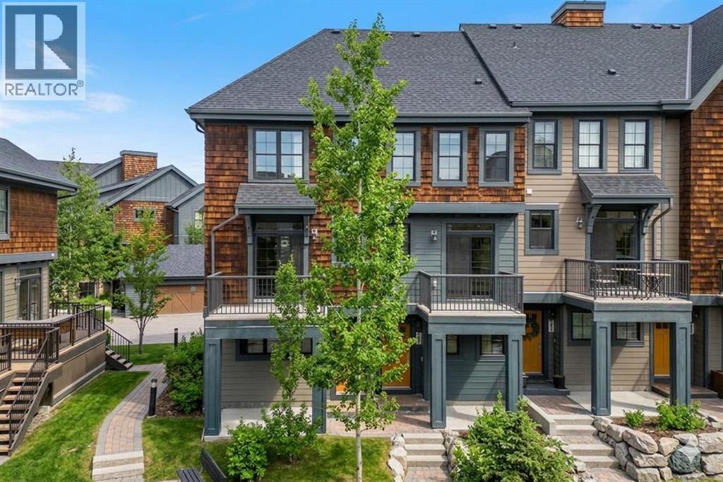 Row / Townhouse for Sale in 455 Ascot Circle SW|Calgary, Alberta T3H0X3