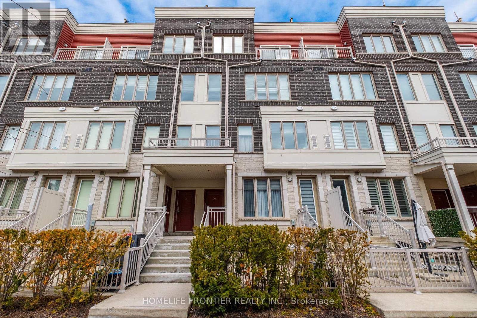 Row / Townhouse for Sale in 29 - 145 LONG BRANCH AVENUE|Toronto (Long Branch), Ontario M8W0A9 2