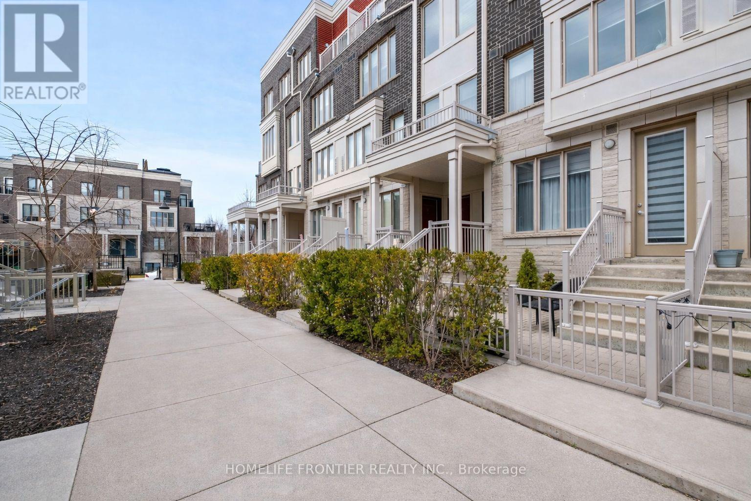 Row / Townhouse for Sale in 29 - 145 LONG BRANCH AVENUE|Toronto (Long Branch), Ontario M8W0A9 4