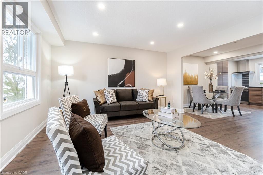 Row / Townhouse for Sale in 830 WESTLOCK Road Unit# 38A|Mississauga, Ontario L5C1K6