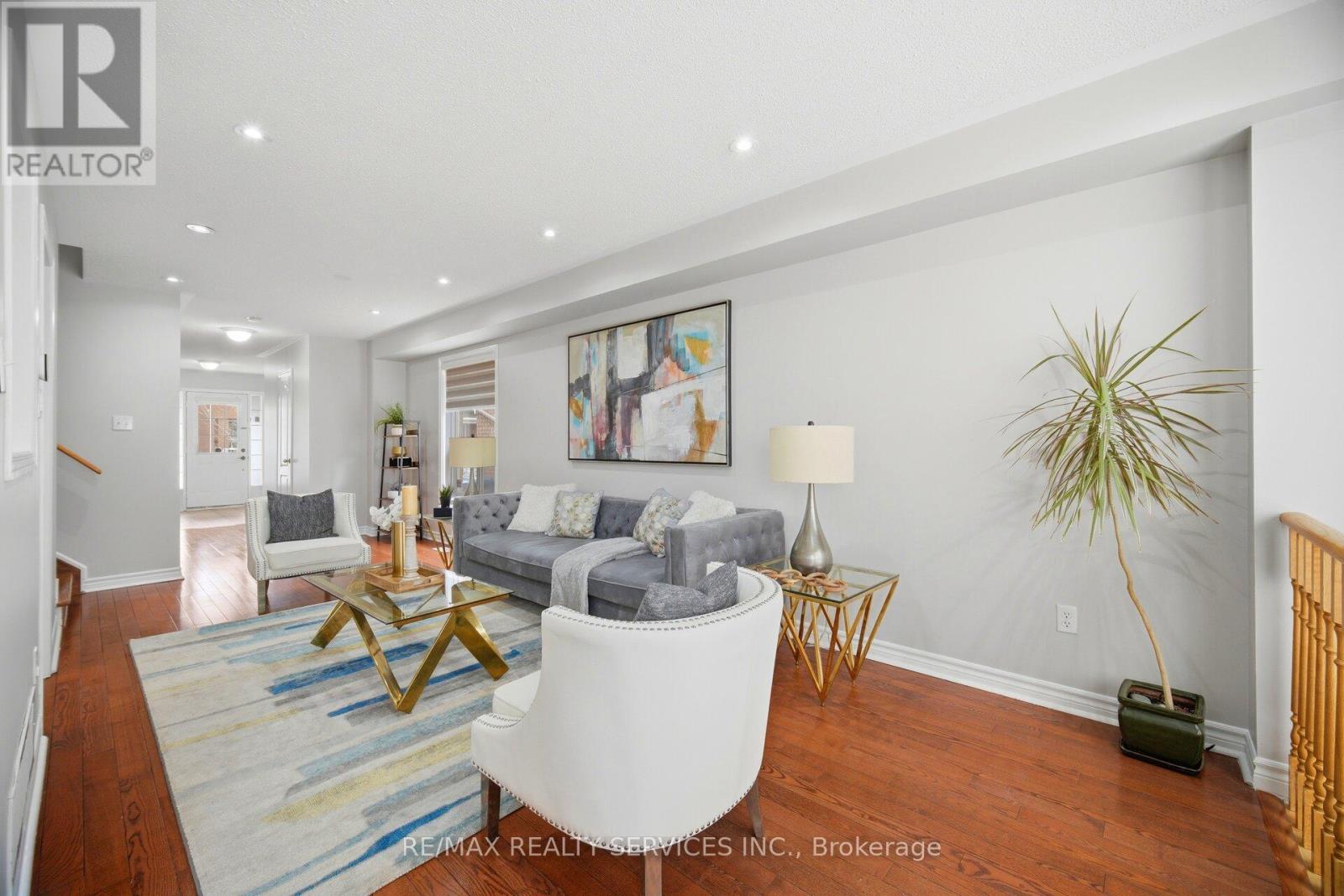 Row / Townhouse for Sale in 179 - 525 NOVO STAR DRIVE|Mississauga (Meadowvale Village), Ontario L5W1Y1 2