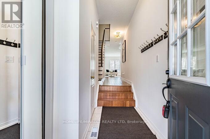 Row / Townhouse for Sale in 28 - 5530 GLEN ERIN DRIVE|Mississauga (Central Erin Mills), Ontario L5M6E8 5