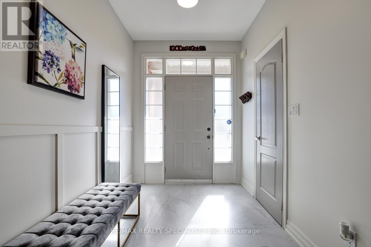 Row / Townhouse for Sale in 8 - 85 CHURCH STREET|Mississauga (Streetsville), Ontario L5M1M6 4