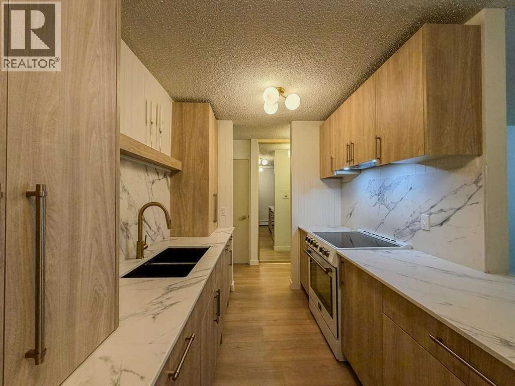 Apartment for Sale in 2106, 4001B 49 Street NW|Calgary, Alberta T3A2C9 5